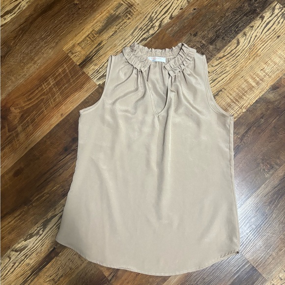 Women’s sleeveless top - Picture 1 of 4